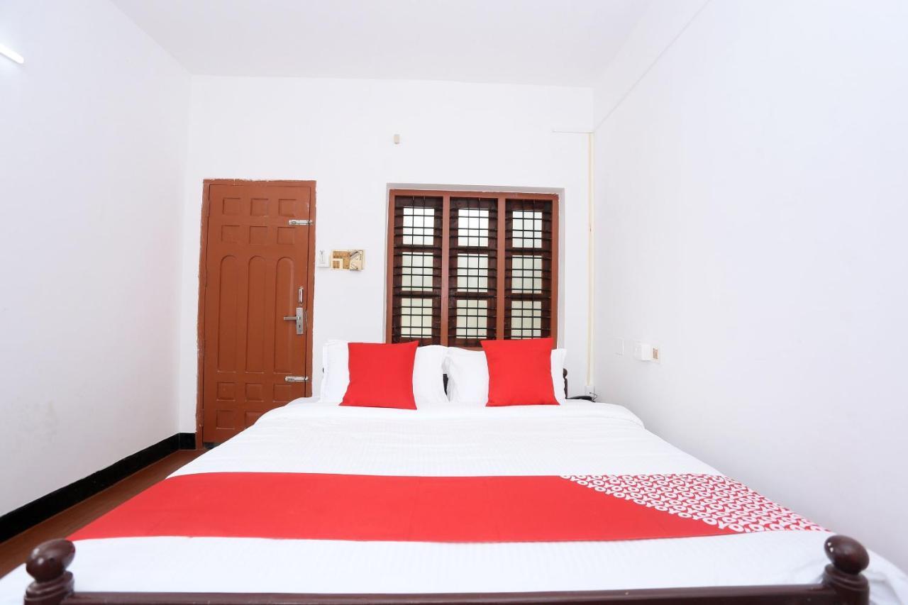 Oyo Flagship Kaveri Tourist Home Guruvāyūr Dış mekan fotoğraf