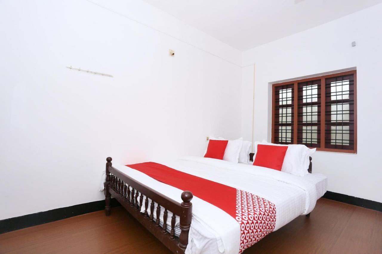 Oyo Flagship Kaveri Tourist Home Guruvāyūr Dış mekan fotoğraf