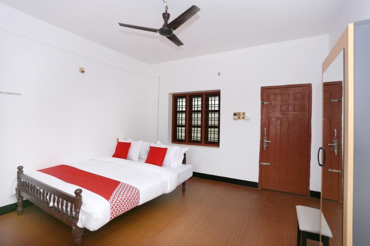 Oyo Flagship Kaveri Tourist Home Guruvāyūr Dış mekan fotoğraf