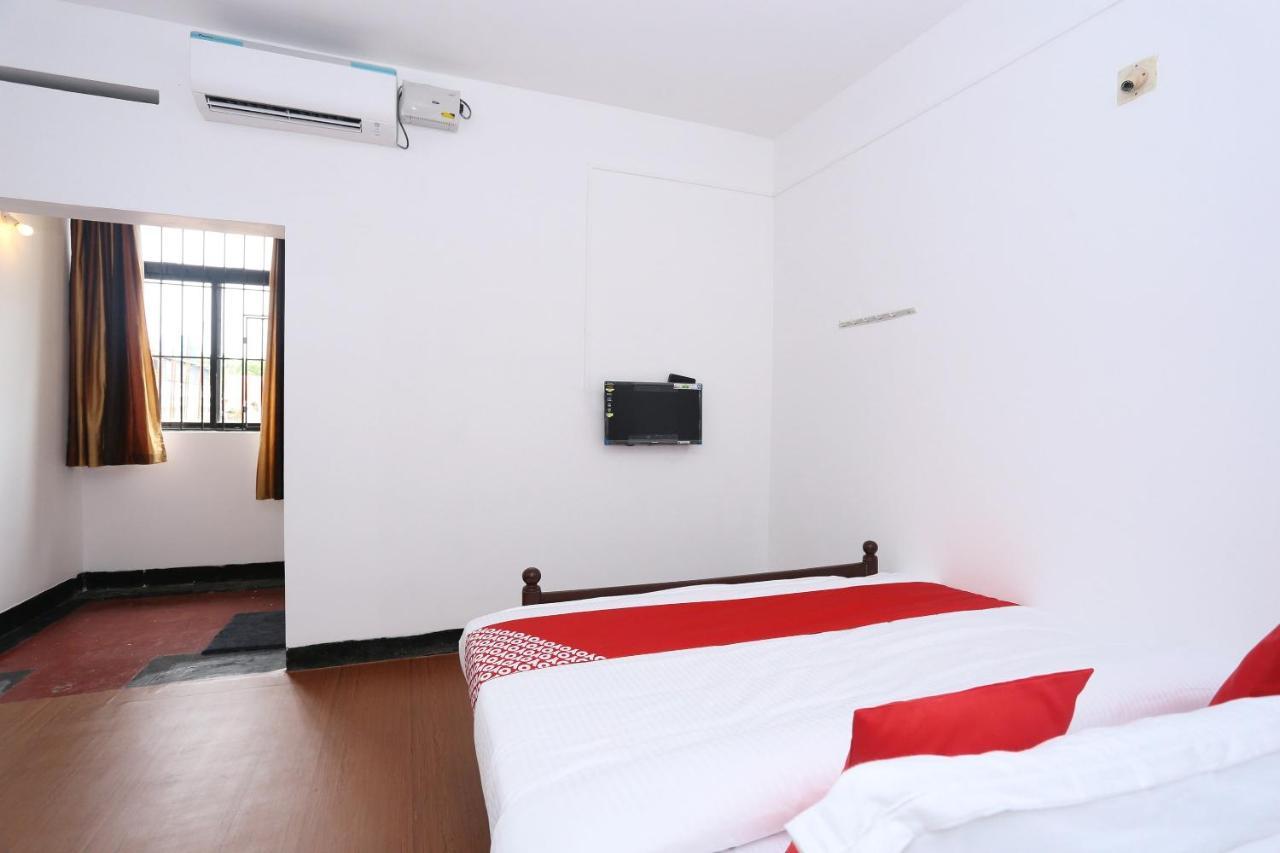 Oyo Flagship Kaveri Tourist Home Guruvāyūr Dış mekan fotoğraf