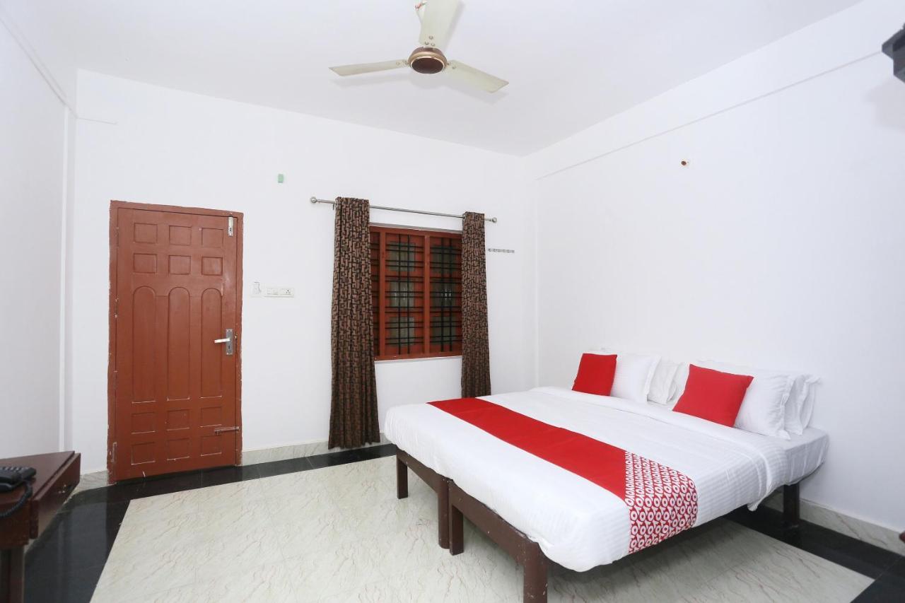 Oyo Flagship Kaveri Tourist Home Guruvāyūr Dış mekan fotoğraf